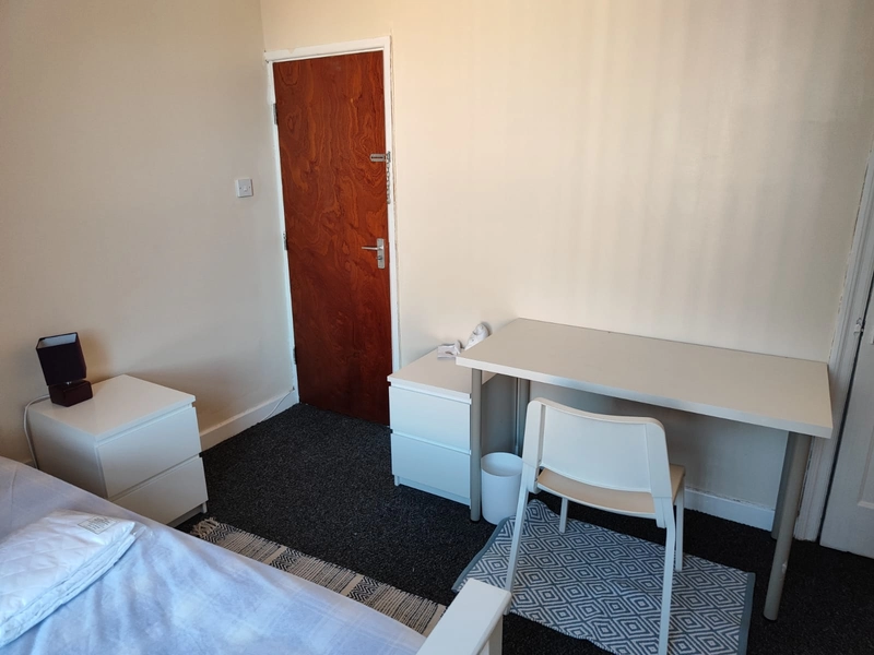 Norwood Road: 2 Bedroom Student House NG7 3FJ - Thumbnail 2